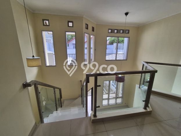 Siap Huni Rumah Mewah 4 Kamar di BSD Dekat ke Mana Pun Siap Huni Rumah Mewah 4 Kamar di BSD Dekat ke Mana Pun