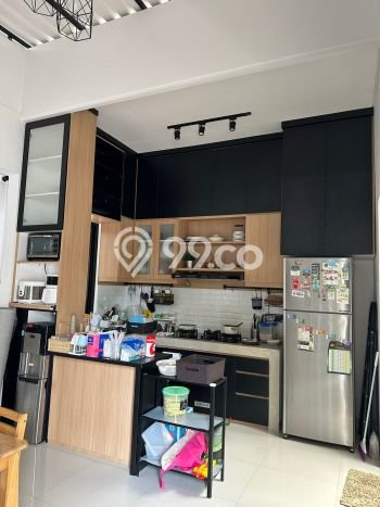 Hunian Cantik Minimalis Lb 200m2 di Ciputat, Tangerang Selatan Hunian Cantik Minimalis Lb 200m2 di Ciputat, Tangerang Selatan