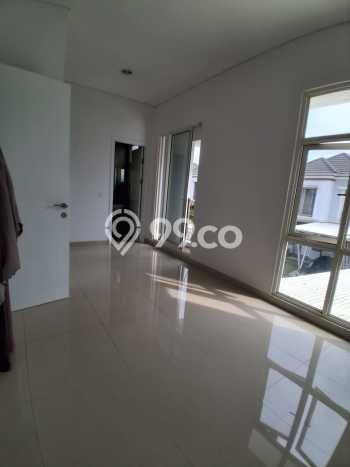 For Sale Rumah 3 Kamar Lokasi Strategis Nyaman dan Strategis di BSD For Sale Rumah 3 Kamar Lokasi Strategis Nyaman dan Strategis di BSD
