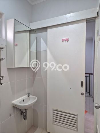 Dijual Hunian Rumah Terawat 3 Kamar di Gading Serpong, Tangerang Dijual Hunian Rumah Terawat 3 Kamar di Gading Serpong, Tangerang