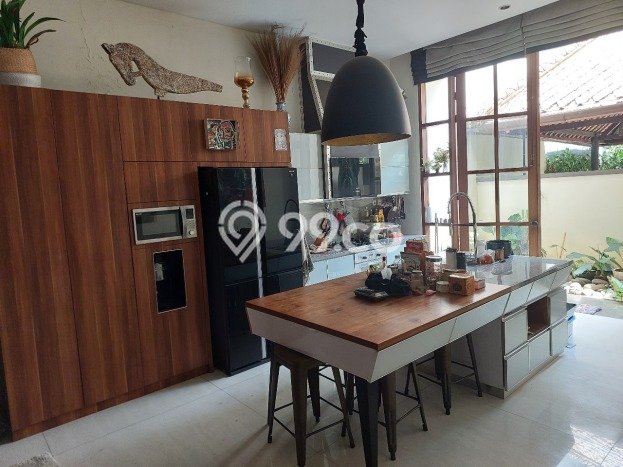 Hunian Eksklusif Dijual LT 346m2 di BSD, Tangerang Selatan Hunian Eksklusif Dijual LT 346m2 di BSD, Tangerang Selatan