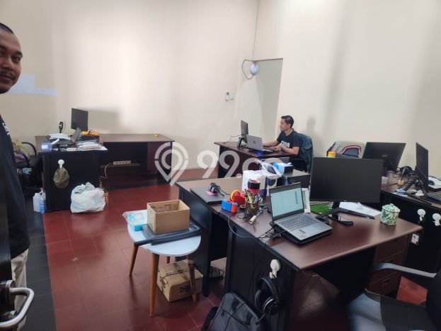 PENAWARAN EKSKLUSIF! Rumah di Riau, 3 KM, Lingkungan Elite, LT 1050m² LB 700m² PENAWARAN EKSKLUSIF! Rumah di Riau, 3 KM, Lingkungan Elite, LT 1050m² LB 700m²