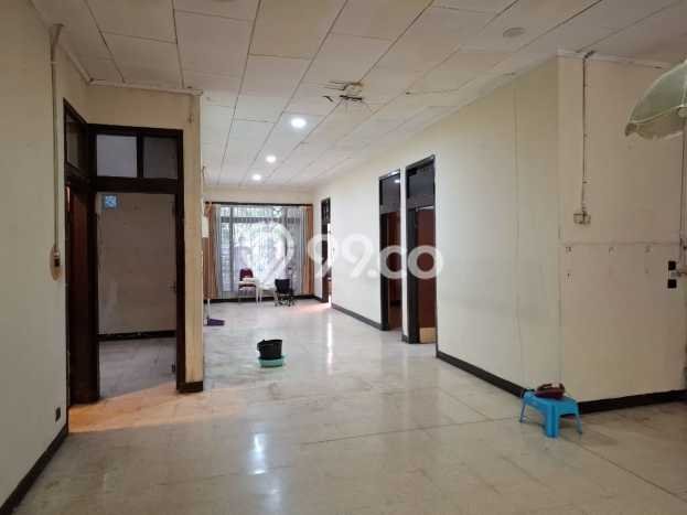 For Sale Rumah 4 Kamar Lokasi Strategis Nyaman dan Strategis di Bojongloa Kidul For Sale Rumah 4 Kamar Lokasi Strategis Nyaman dan Strategis di Bojongloa Kidul