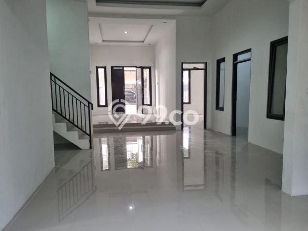 Rumah Luas Asri 4 KT Siap Pakai di Kopo Permai Bandung Rumah Luas Asri 4 KT Siap Pakai di Kopo Permai Bandung