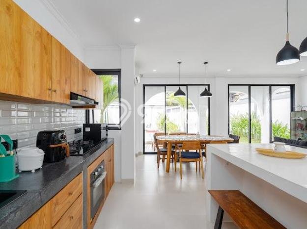 Properti Berkualitas! Vila Kawasan , Luas 300m2m², Area Nyaman dan aman Properti Berkualitas! Vila Kawasan , Luas 300m2m², Area Nyaman dan aman