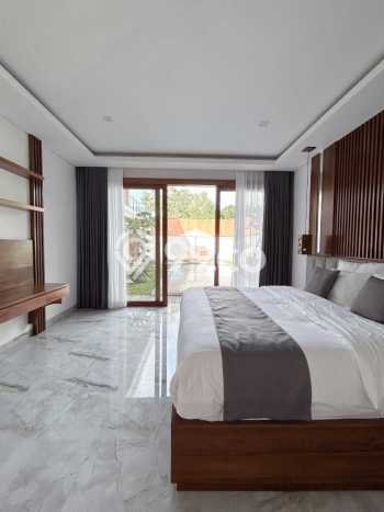 DIJUAL! Vila Kawasan , Area 450m2m², Akses Mudah Pusat Kota DIJUAL! Vila Kawasan , Area 450m2m², Akses Mudah Pusat Kota
