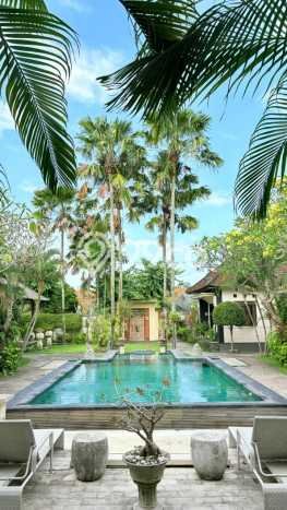 Vila di , Area 1866m2m², Lokasi Strategis Vila di , Area 1866m2m², Lokasi Strategis