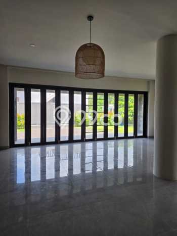 HOT DEAL! Vila di , Area 450m2m², Area Strategis HOT DEAL! Vila di , Area 450m2m², Area Strategis