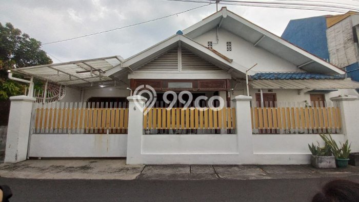 INVESTASI CERDAS! Rumah Exclusive Banjarsari, Surakarta, Luas Tanah 166m2m² Luas Bangunan 100m2m² INVESTASI CERDAS! Rumah Exclusive Banjarsari, Surakarta, Luas Tanah 166m2m² Luas Bangunan 100m2m²