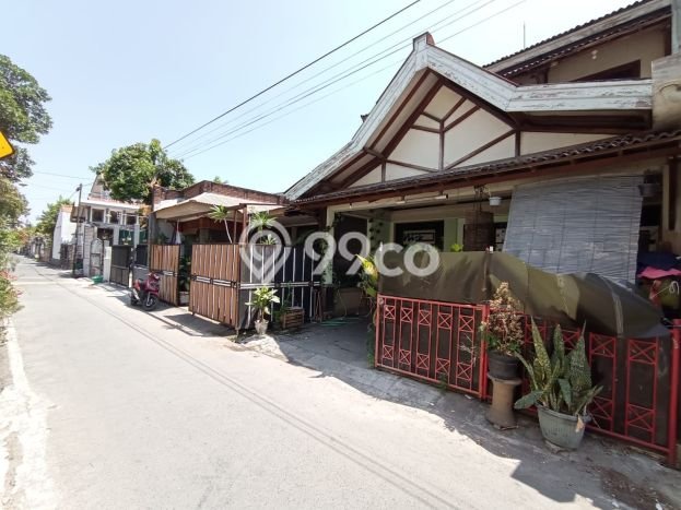 Rumah Strategis Minimalis Lb 250m2 di Serengan, Surakarta Rumah Strategis Minimalis Lb 250m2 di Serengan, Surakarta