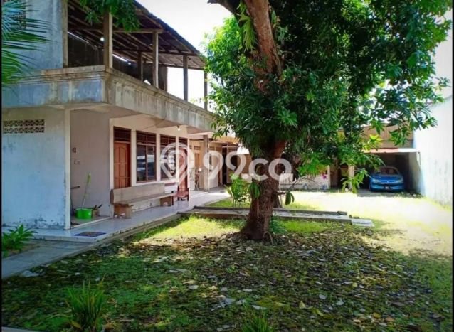Rumah Eksklusif Dijual LT 743m2 di Banjarsari, Surakarta Rumah Eksklusif Dijual LT 743m2 di Banjarsari, Surakarta