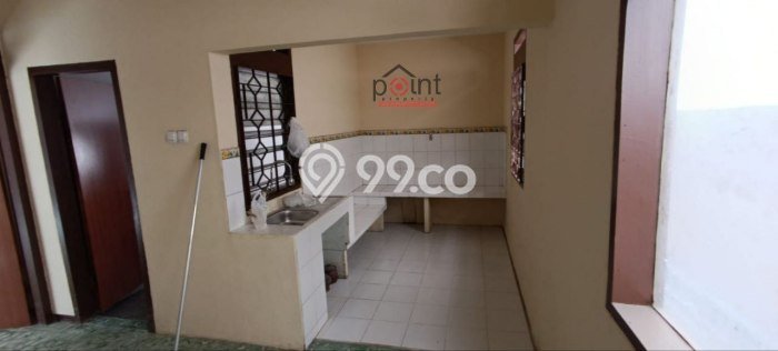 Dijual Rumah 4 Kamar Lokasi Ideal Bagus dan Strategis di Laweyan Dijual Rumah 4 Kamar Lokasi Ideal Bagus dan Strategis di Laweyan