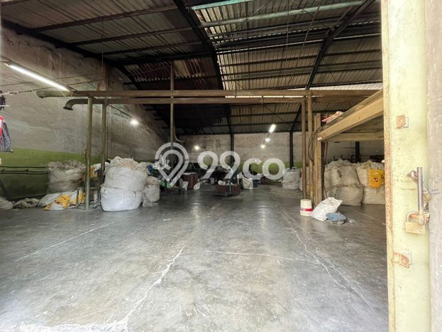 Unit Gudang Dijual di Grogol Sukoharjo Luas Tanah 2280m2, Luas Bangunan 1116m2 Unit Gudang Dijual di Grogol Sukoharjo Luas Tanah 2280m2, Luas Bangunan 1116m2