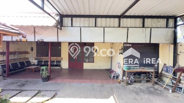 Rumah Strategis Modern Lb 150m2 di Banjarsari, Surakarta Rumah Strategis Modern Lb 150m2 di Banjarsari, Surakarta