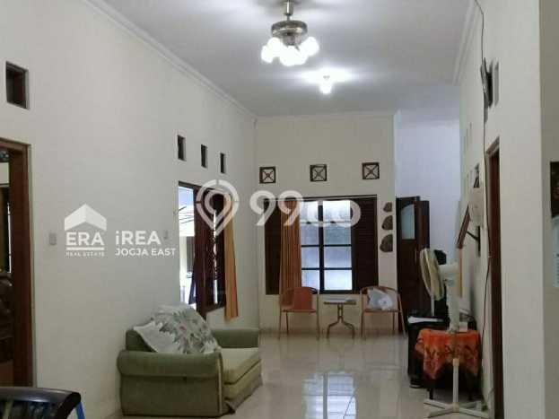 Disewakan Segera Rumah Kondisi Bagus di Kawasan Depok, Sleman Disewakan Segera Rumah Kondisi Bagus di Kawasan Depok, Sleman