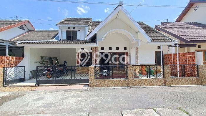Rumah di Ngaglik, Ready, 2 KM, Dekat Ngaglik, Sleman, Sleman, Luas 122m2m² LB 115m2m² Rumah di Ngaglik, Ready, 2 KM, Dekat Ngaglik, Sleman, Sleman, Luas 122m2m² LB 115m2m²