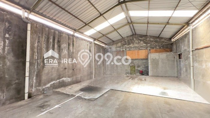 Gudang untuk disewa di Jebres punya LT 128m2 & LB 100m2 harga sewa kompetitif Gudang untuk disewa di Jebres punya LT 128m2 & LB 100m2 harga sewa kompetitif