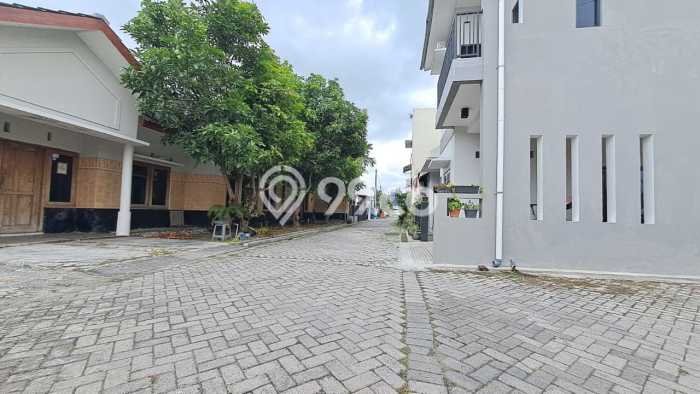 Dijual Cepat Rumah Bagus Siap Huni LB 240m2 di Sewon, Bantul Dijual Cepat Rumah Bagus Siap Huni LB 240m2 di Sewon, Bantul
