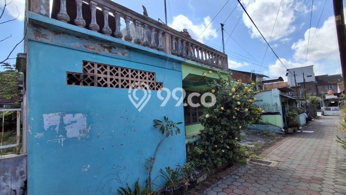 HARGA SPECIAL! Rumah Asri di Gondokusuman, Luas 136m2m² Bangunan 136m2m² HARGA SPECIAL! Rumah Asri di Gondokusuman, Luas 136m2m² Bangunan 136m2m²