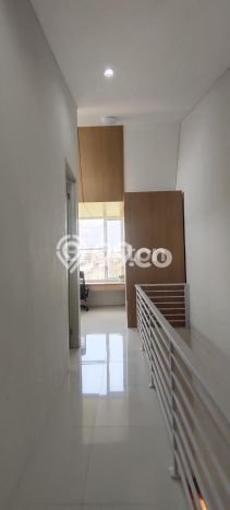 Rumah Modern 3 Kamar Terawat di Bunulrejo, Dekat Pusat Perbelanjaan, Malang Rumah Modern 3 Kamar Terawat di Bunulrejo, Dekat Pusat Perbelanjaan, Malang