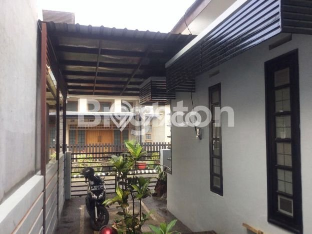 Rumah Asri area Lowokwaru, 2 KT, Area Tenang, Luas 130m2m² LB 90m2m² Rumah Asri area Lowokwaru, 2 KT, Area Tenang, Luas 130m2m² LB 90m2m²