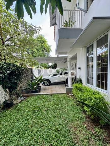 Rumah Mewah Siap Huni LT 234m2 di Cinere, Depok Rumah Mewah Siap Huni LT 234m2 di Cinere, Depok