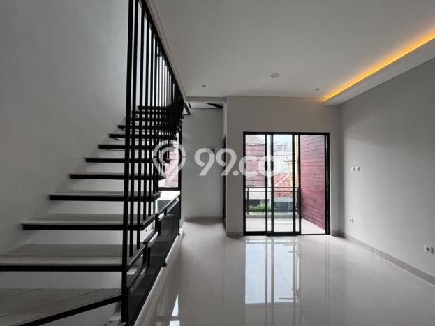 DIJUAL CEPAT! Rumah Tebet, Jakarta Selatan, LT 62m² Bangunan 270m² DIJUAL CEPAT! Rumah Tebet, Jakarta Selatan, LT 62m² Bangunan 270m²