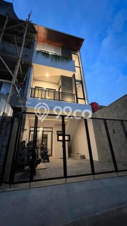 DIJUAL CEPAT! Rumah Tebet, Jakarta Selatan, LT 62m² Bangunan 270m² DIJUAL CEPAT! Rumah Tebet, Jakarta Selatan, LT 62m² Bangunan 270m²