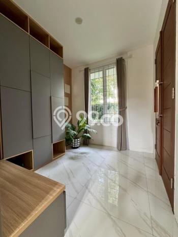 Rumah Mewah Siap Huni LT 234m2 di Cinere, Depok Rumah Mewah Siap Huni LT 234m2 di Cinere, Depok