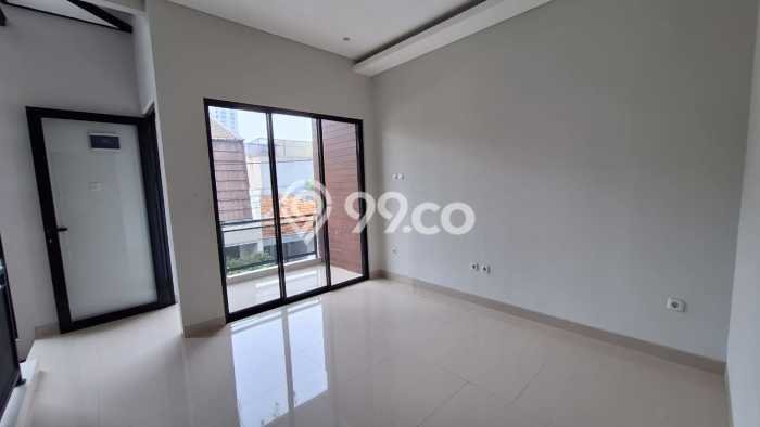 DIJUAL CEPAT! Rumah Tebet, Jakarta Selatan, LT 62m² Bangunan 270m² DIJUAL CEPAT! Rumah Tebet, Jakarta Selatan, LT 62m² Bangunan 270m²
