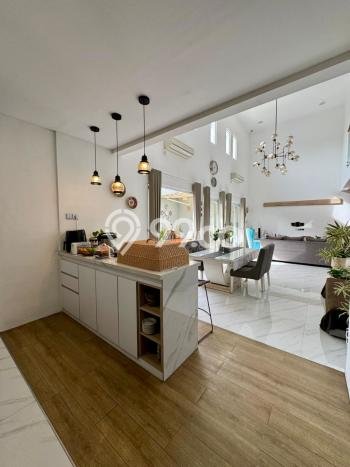 Rumah Mewah Siap Huni LT 234m2 di Cinere, Depok Rumah Mewah Siap Huni LT 234m2 di Cinere, Depok