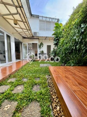Rumah Mewah Siap Huni LT 234m2 di Cinere, Depok Rumah Mewah Siap Huni LT 234m2 di Cinere, Depok