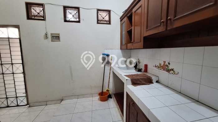 Bisa KPR! Rumah Asri area Sukmajaya, Luas 126m² LB 110m² Bisa KPR! Rumah Asri area Sukmajaya, Luas 126m² LB 110m²