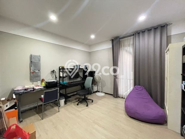 Siap Huni Rumah Mewah 5 Kamar di Pesanggrahan Dekat ke Mana Pun Siap Huni Rumah Mewah 5 Kamar di Pesanggrahan Dekat ke Mana Pun