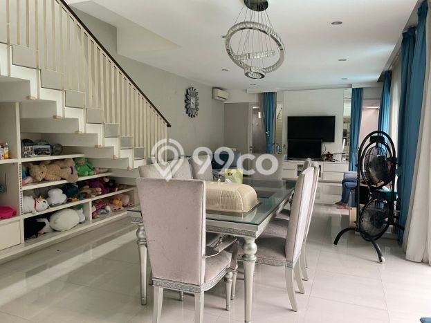 Siap Huni Rumah Mewah 5 Kamar di Pesanggrahan Dekat ke Mana Pun Siap Huni Rumah Mewah 5 Kamar di Pesanggrahan Dekat ke Mana Pun