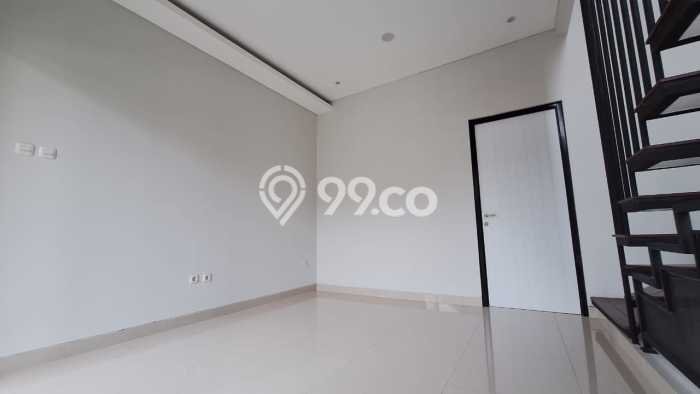 DIJUAL CEPAT! Rumah Tebet, Jakarta Selatan, LT 62m² Bangunan 270m² DIJUAL CEPAT! Rumah Tebet, Jakarta Selatan, LT 62m² Bangunan 270m²