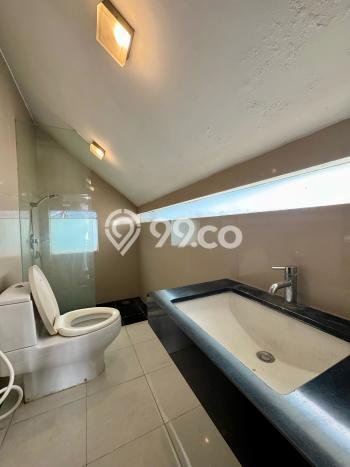 Rumah Kontrakan Jakarta Selatan LT 160m2 LB 220m2 Area Lebak Bulus Rumah Kontrakan Jakarta Selatan LT 160m2 LB 220m2 Area Lebak Bulus