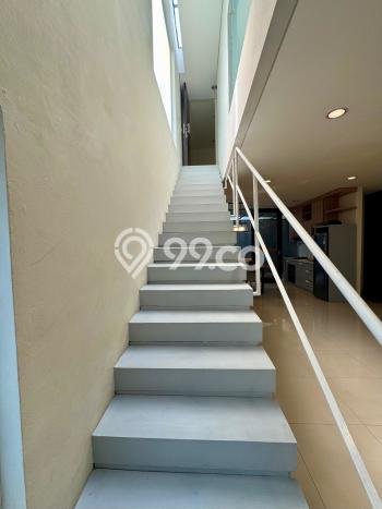 Rumah Kontrakan Jakarta Selatan LT 160m2 LB 220m2 Area Lebak Bulus Rumah Kontrakan Jakarta Selatan LT 160m2 LB 220m2 Area Lebak Bulus
