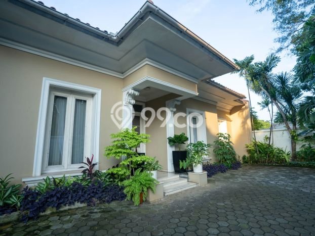 Rumah Elit LB 500m2 Siap Pakai Desain Elegan di Kemang, Jakarta Selatan Rumah Elit LB 500m2 Siap Pakai Desain Elegan di Kemang, Jakarta Selatan