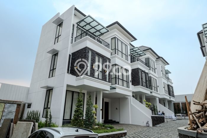 Rumah Luxury Modern Siap Huni di Lebak Bulus Jakarta Selatan Rumah Luxury Modern Siap Huni di Lebak Bulus Jakarta Selatan