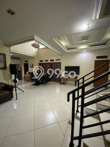 Rumah Mewah Siap Huni LT 209m2 di Cilandak, Jakarta Selatan Rumah Mewah Siap Huni LT 209m2 di Cilandak, Jakarta Selatan