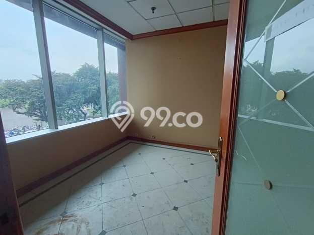 Kantor Dijual di Jakarta Selatan LT 561m2 & LB 561m2 Lokasi Terbaik! Kantor Dijual di Jakarta Selatan LT 561m2 & LB 561m2 Lokasi Terbaik!
