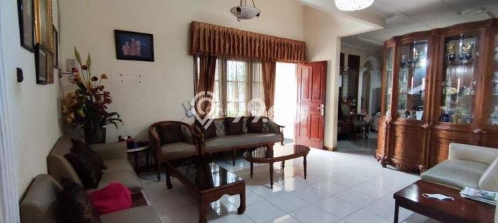 Dijual Rumah Luas Megah Dengan View Cantik di Slipi, Jakarta Barat Dijual Rumah Luas Megah Dengan View Cantik di Slipi, Jakarta Barat
