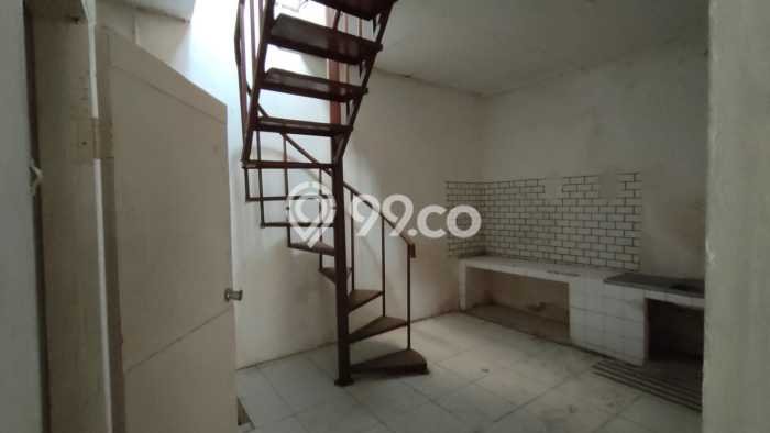 Rumah Modern 3 KT LT 96m2 di Taman Kota Rumah Modern 3 KT LT 96m2 di Taman Kota