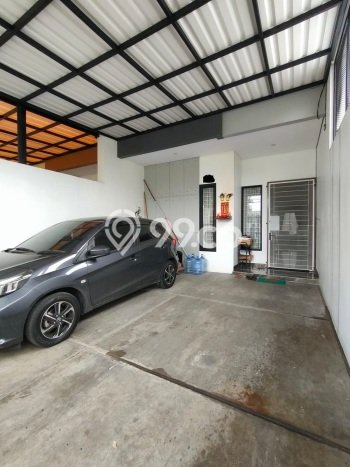 Ready to Use! Luxury House LT 125m2 Desain Elegan di Kav DKI Ready to Use! Luxury House LT 125m2 Desain Elegan di Kav DKI