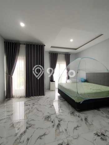 Ready to Use! Luxury House LT 125m2 Desain Elegan di Kav DKI Ready to Use! Luxury House LT 125m2 Desain Elegan di Kav DKI