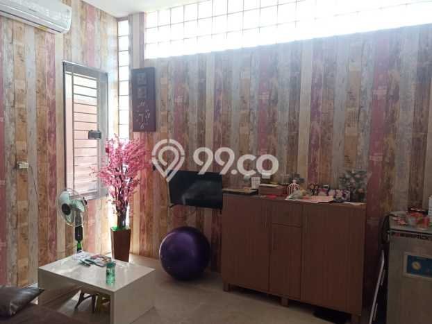 Rumah Luxury Modern Siap Huni di Taman Kota Jakarta Barat Rumah Luxury Modern Siap Huni di Taman Kota Jakarta Barat