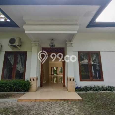 Ready to Use! Premium House LT 898m2 Desain Modern di Kemang Ready to Use! Premium House LT 898m2 Desain Modern di Kemang