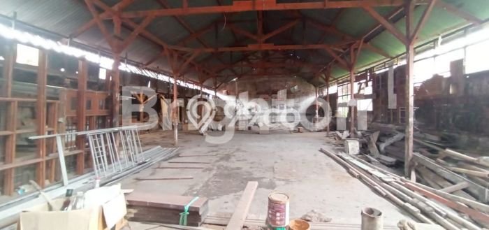 LOKASI STRATEGIS! Gudang Kawasan Singosari, Luas 800m2m², Jalan Utama LOKASI STRATEGIS! Gudang Kawasan Singosari, Luas 800m2m², Jalan Utama