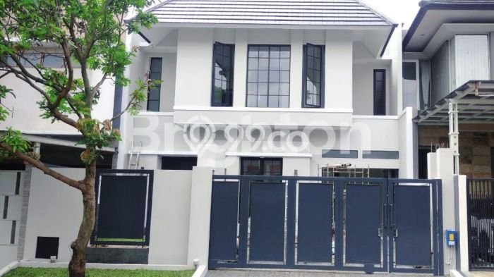 JUAL CEPAT! Rumah Ready Stock Lokasi Premium , Luas 200m2m² LB 260m2m² JUAL CEPAT! Rumah Ready Stock Lokasi Premium , Luas 200m2m² LB 260m2m²